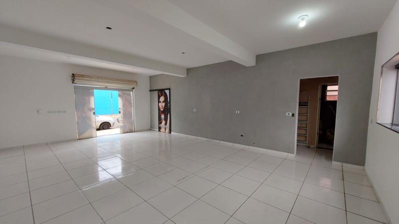 Rua Vereador Roque Delorenzo, 118 e 122 - Pássaro da Ilha